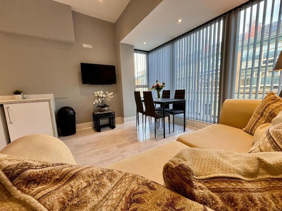 Teds Apartments-Town Centre-Apt2 黑潭 外观 照片